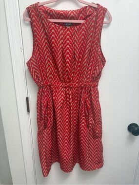 Dots Red Chevron Sleeveless Mini Dress